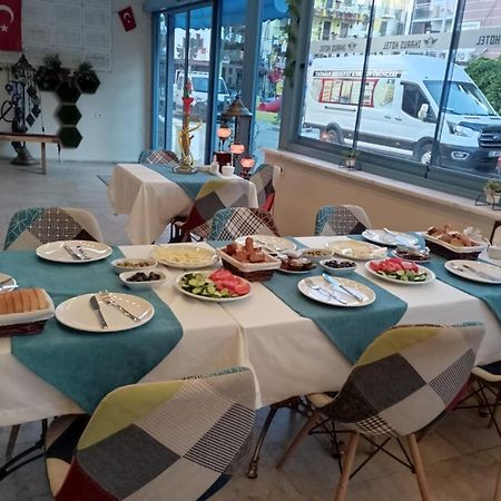 Ikarus Hotel Кушадасъ Екстериор снимка
