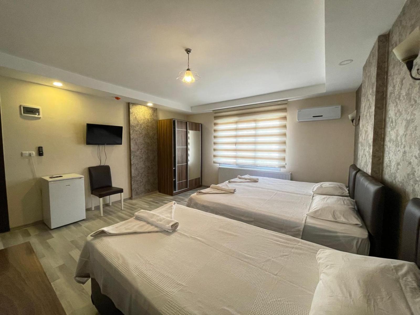 Ikarus Hotel Кушадасъ Екстериор снимка
