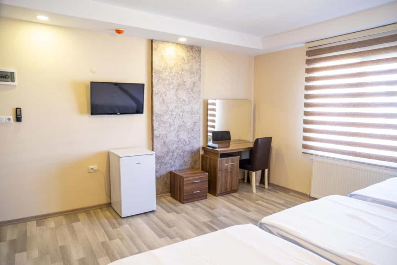 Ikarus Hotel Кушадасъ Екстериор снимка