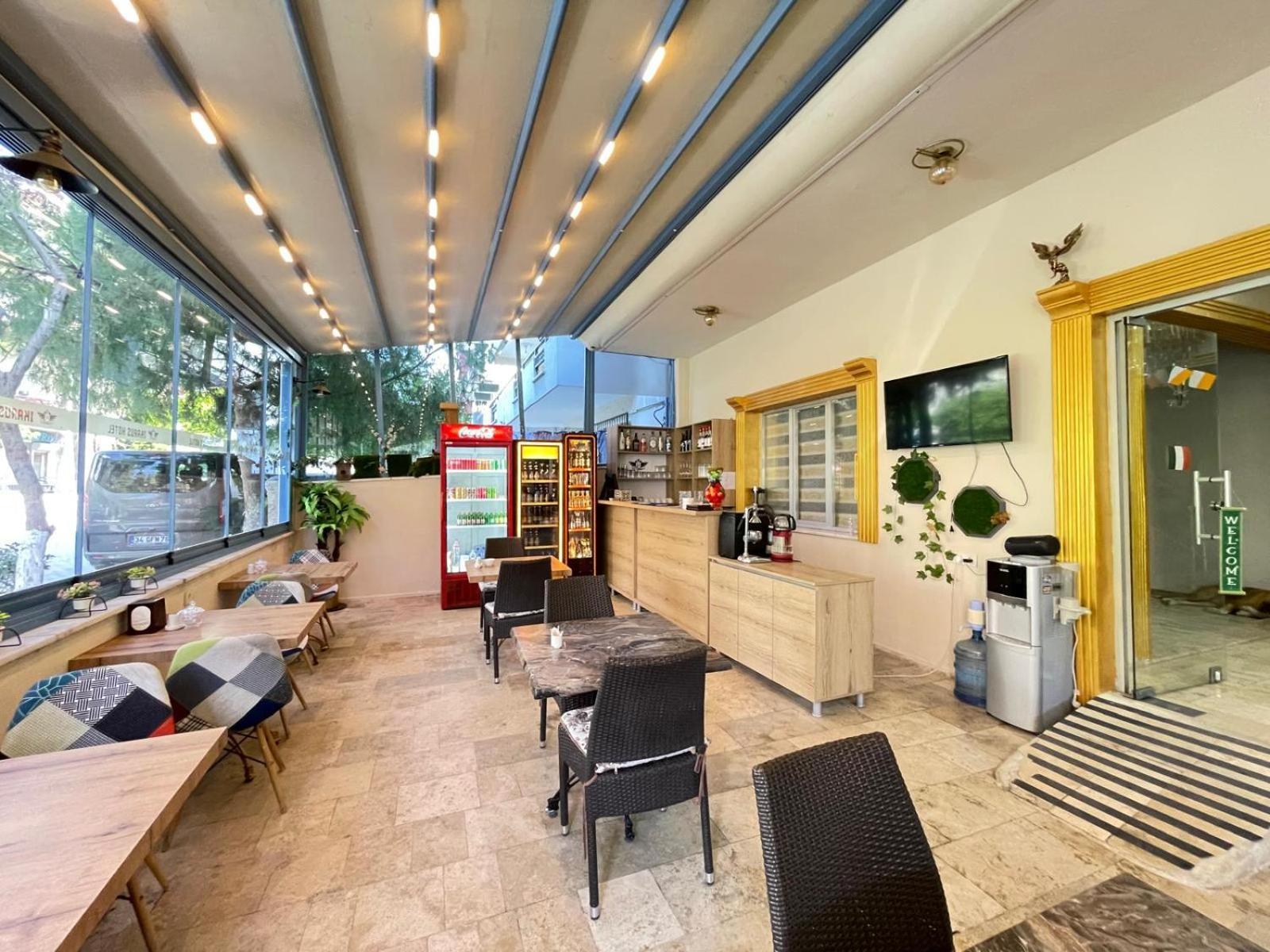 Ikarus Hotel Кушадасъ Екстериор снимка